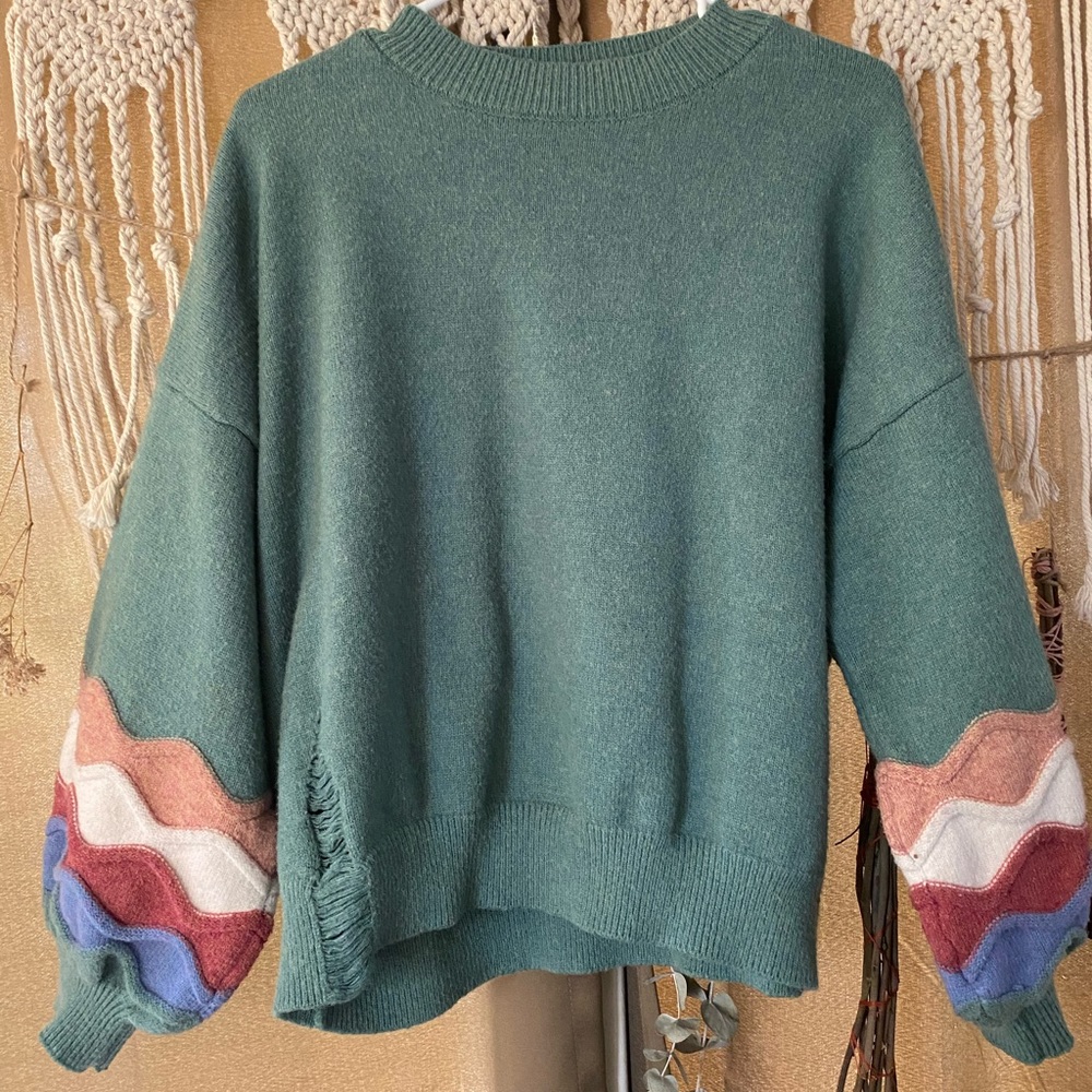 Comfy pull over with adorable puffy sleeves